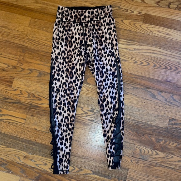 Victoria’s Secret Leopard Leggings - Picture 1 of 3